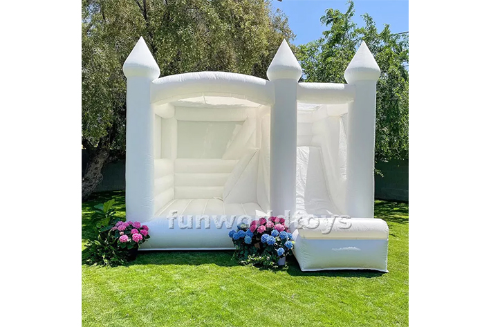 Commercial white bounce house FWW18